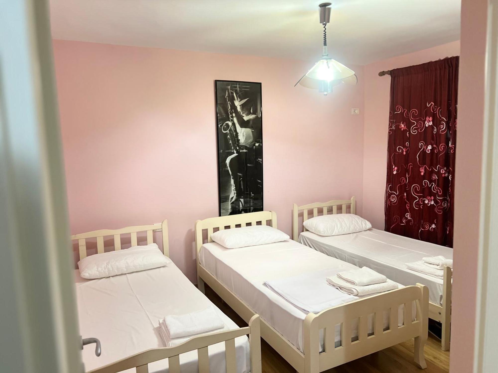 Skanderbeg Square Apartment تيرانا المظهر الخارجي الصورة