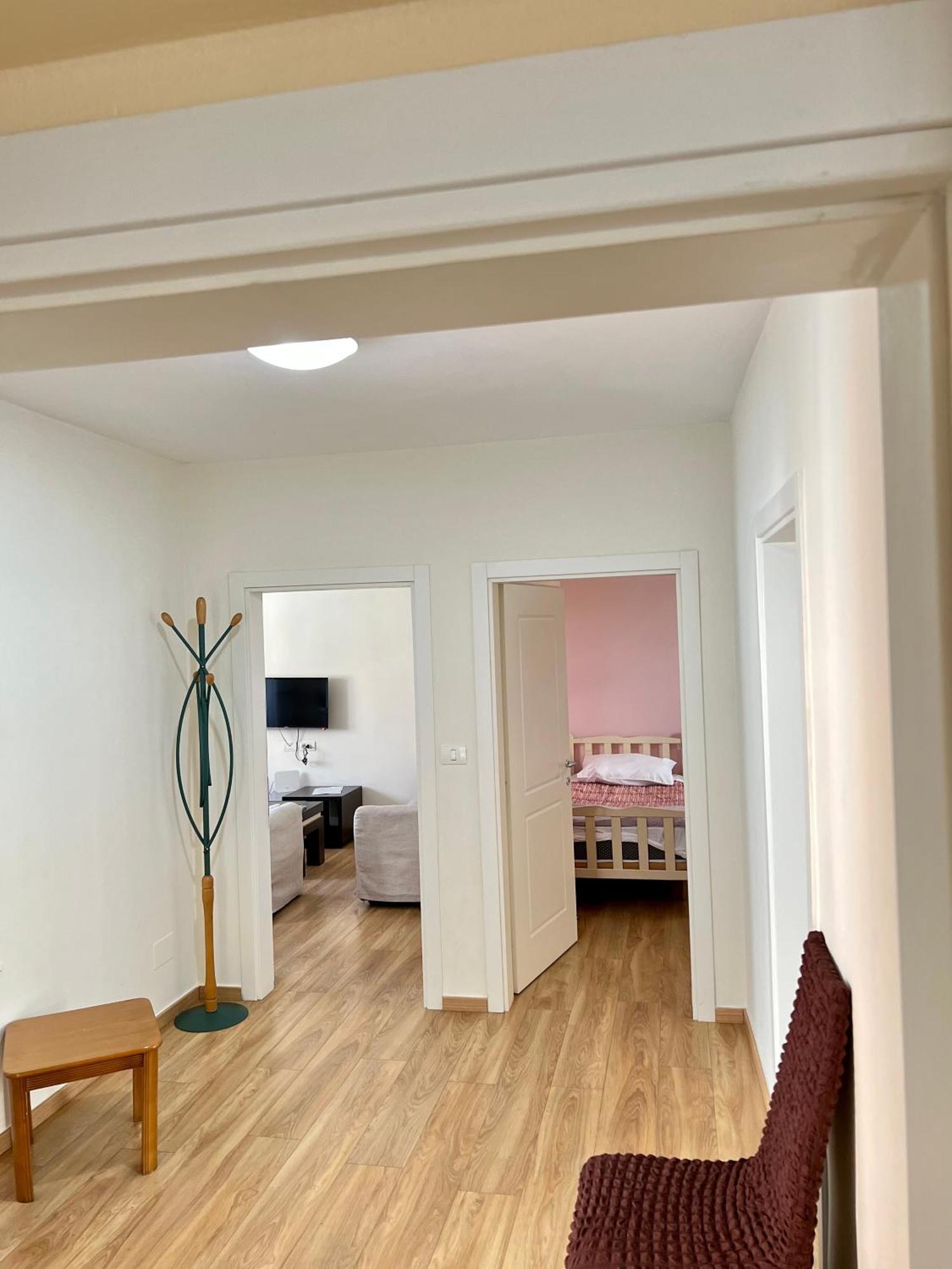 Skanderbeg Square Apartment تيرانا المظهر الخارجي الصورة