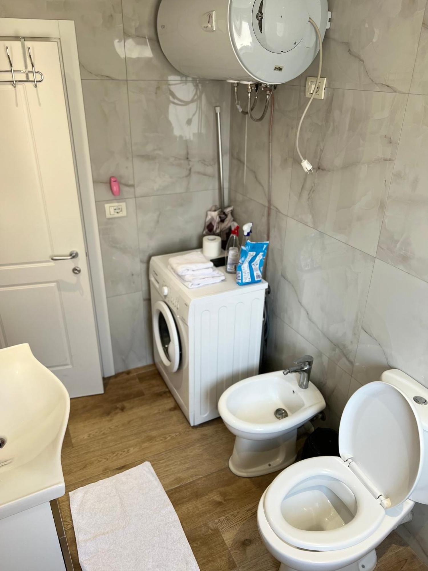 Skanderbeg Square Apartment تيرانا المظهر الخارجي الصورة